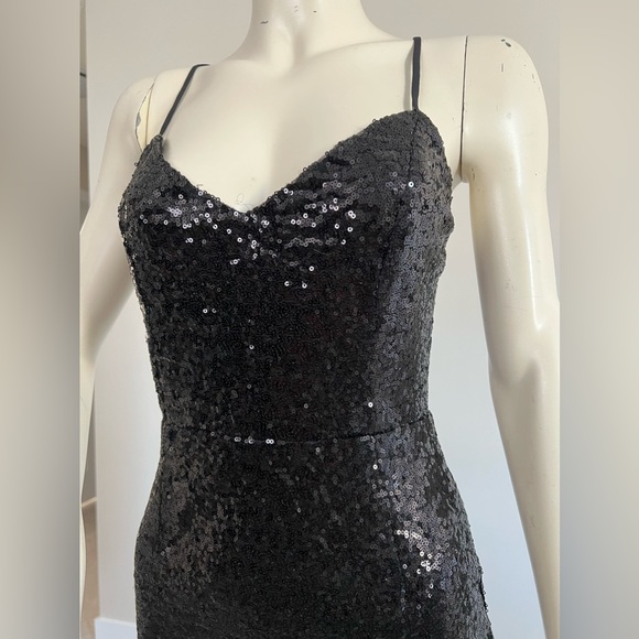 Staple Sequin Dress - Picture 4 of 9